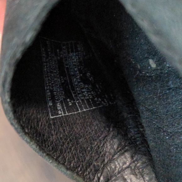 Patagonia Womans Size 7 black heeled covered clog style footwear - Picture 2 of 8